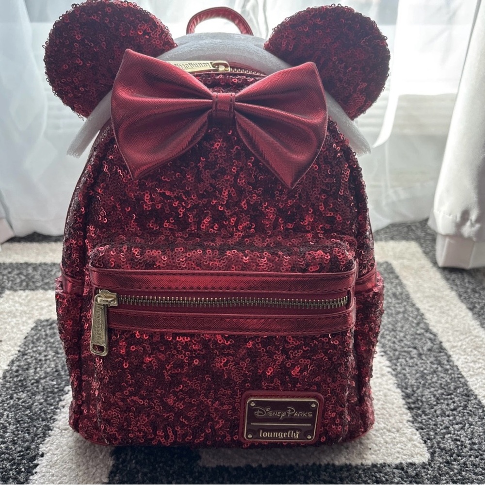 NWT Disney Parks Loungefly Minnie Mouse Red Sequined Mini Backpack
